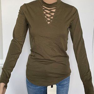 NWT  juniors Caged Mock-Neck Tops Size Medium